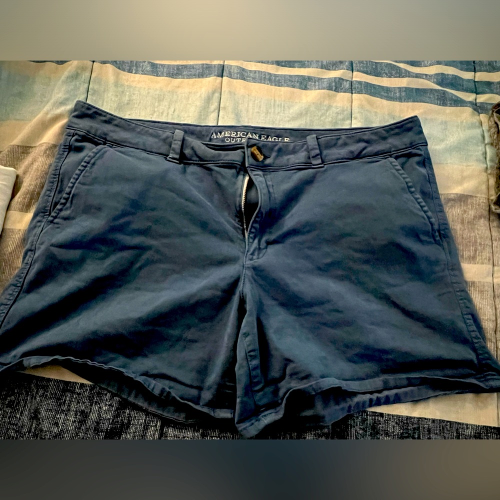 American Eagle shorts size 18